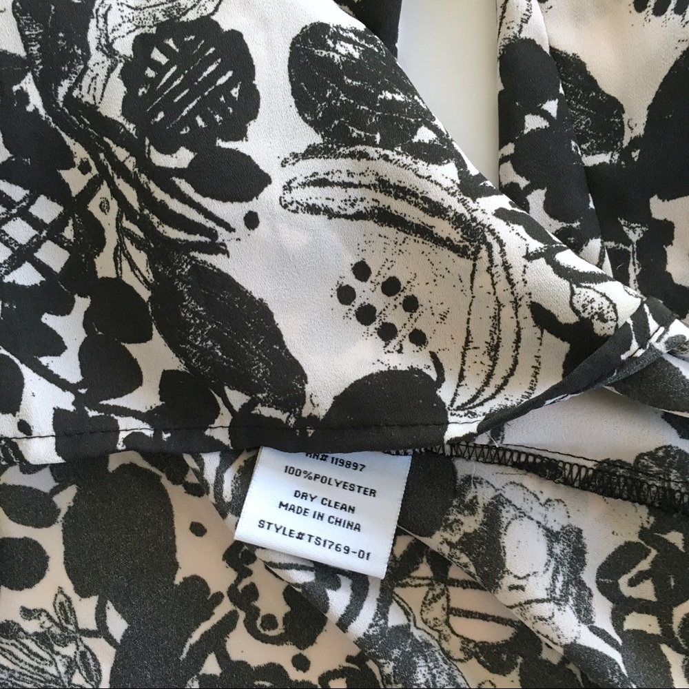 19 Cooper Stitch Fix Black White Floral Blouse - Picture 6 of 8